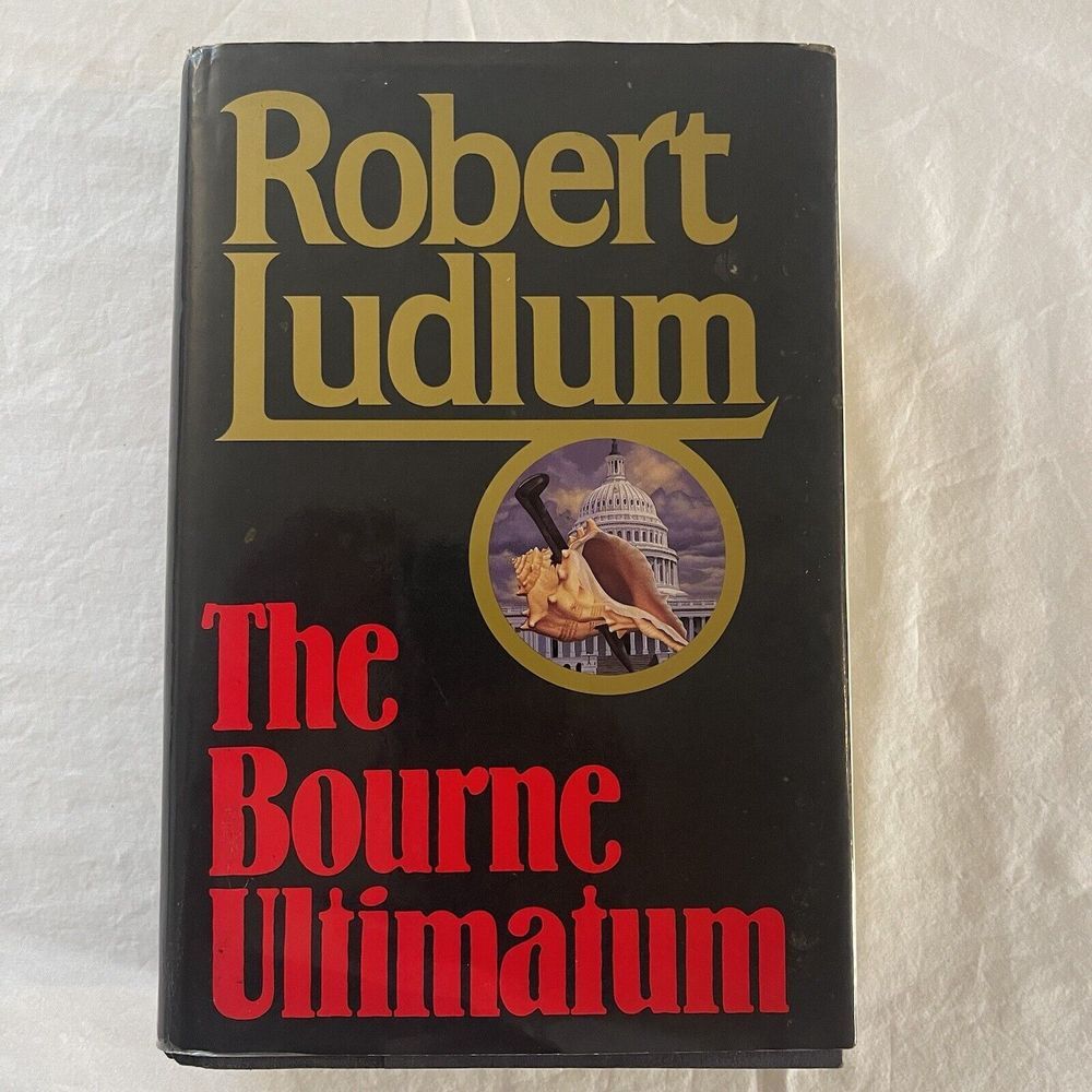 "The Bourne Ultimatum" by Robert Ludlum:‎ 1990 First Edition Thriller
